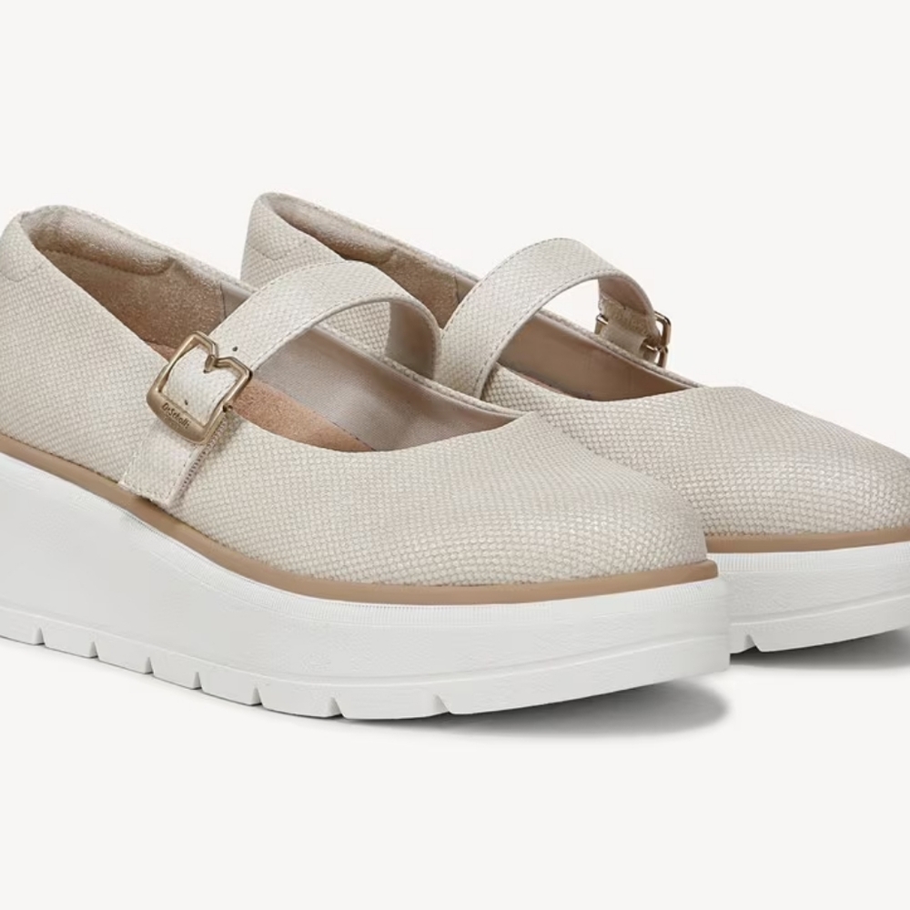 Dr Scholl'sWomen's Nice Day Max Mary Jane canvas platform 8.5